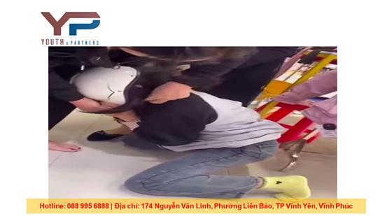 NÓNG! Cô gái bị đánh đập vì trộm váy 160k. LUẬT SƯ NÓI GÌ?